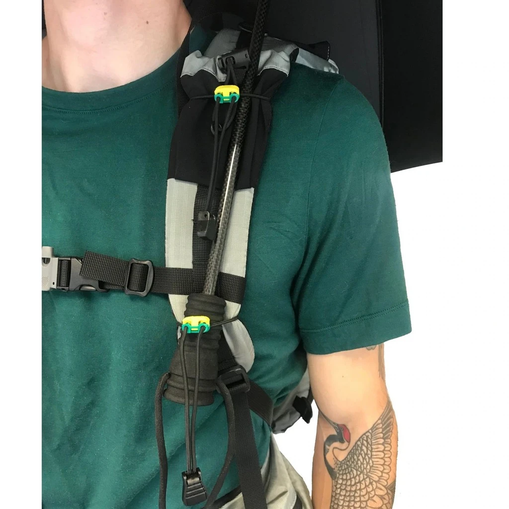 Six Moon Designs Kit main libre parapluie Six Moon Designs Kit Main Libre Parapluie -Camping Soldes Boutique six moon designs hands free umbrella kit 02